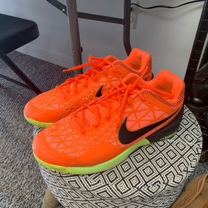 Mens nike shoes size 10